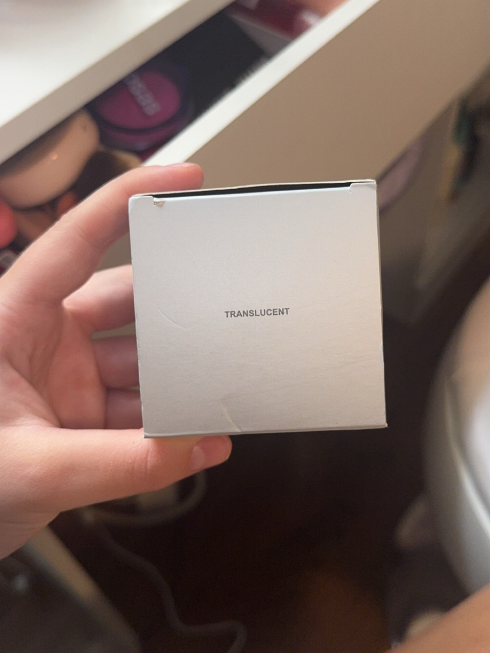 Laura Mercier Loose Setting Powder - Translucent - Picture 6 of 10